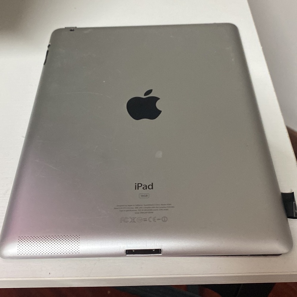 iPad - Picture 2 of 2